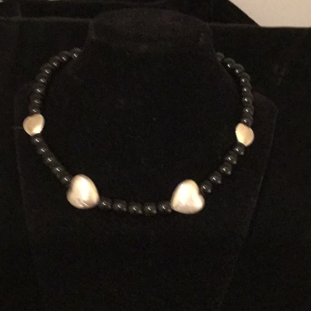 Black bead necklace with brushed silverplate ♥️ s.